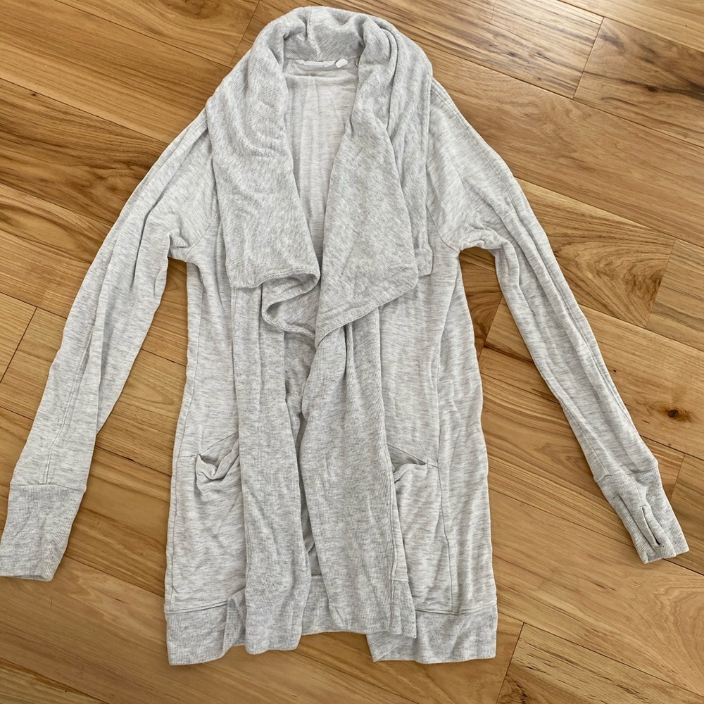 Athleta studio wrap. Heather grey.